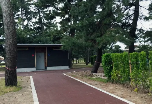 キャンプ場